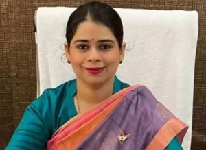 DM Tenders Apology to Allahabad High Court for "Insulting" Affidavit in Graveyard Encroachment Case