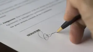 Photocopy of Rent Agreement Cannot Be Sent for Handwriting Expert Examination Without Original: Allahabad High Court